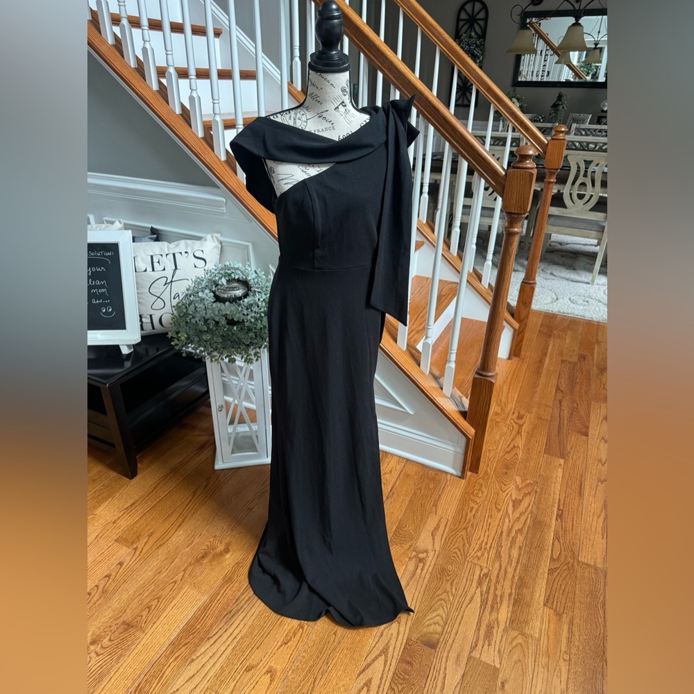New! Lulu’s Black Fitted‎ Maxi Off Shoulder Dress - Picture 3 of 9
